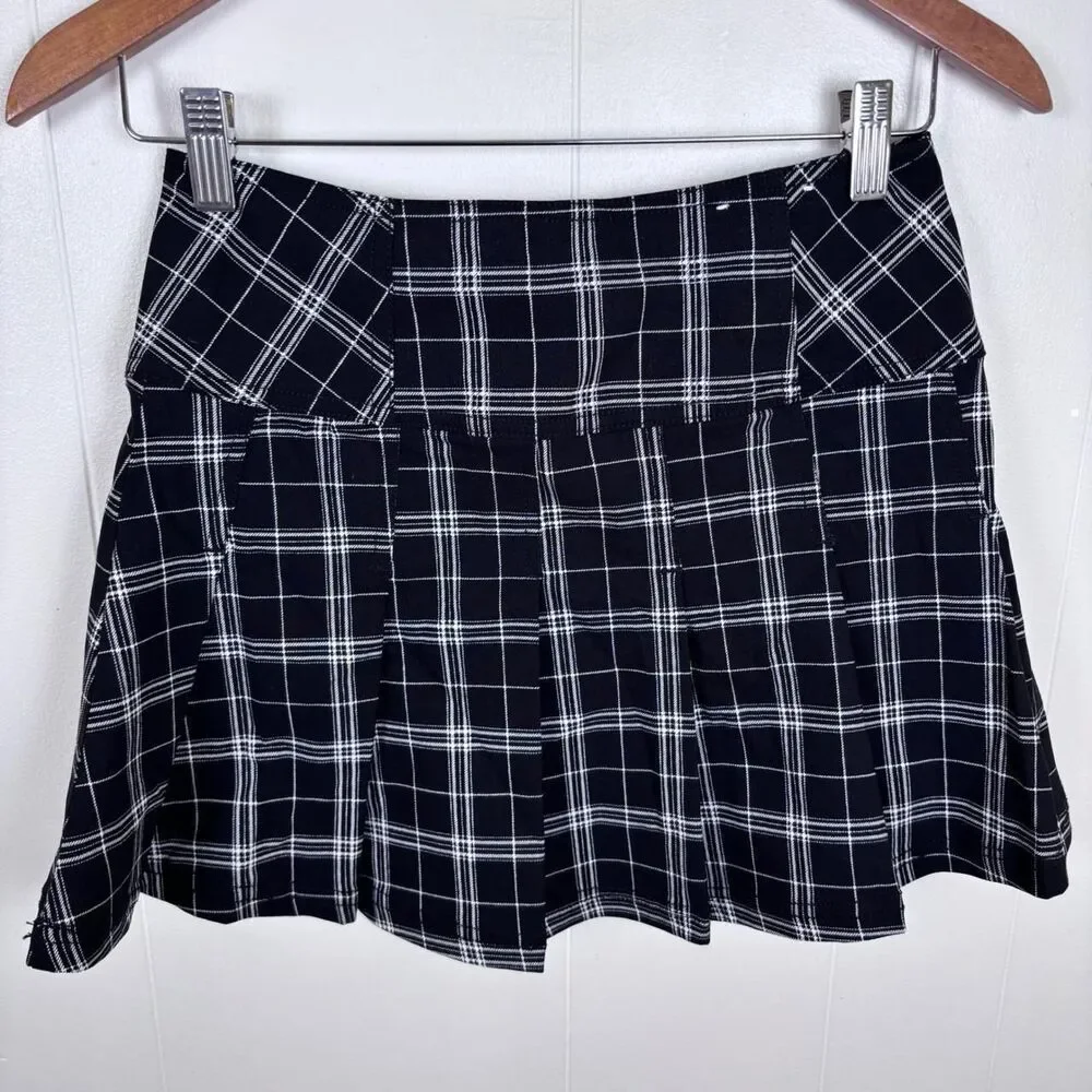 VTG Y2K‎ Plaid Mini Skirt Pleated Button Front Black White Sz Small Vanilla Star
